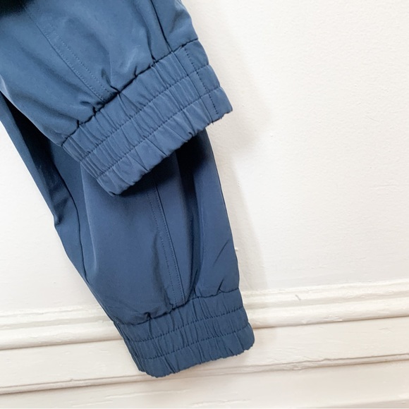 Athleta Women’s Blue Unbound Athleisure Jumpsuit Sz MT - Picture 11 of 13